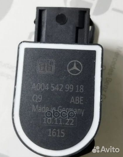 Датчик положения кузова A0045429918 mercedes-benz