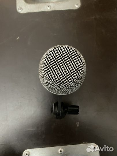 Студийный микрофон shure PG52