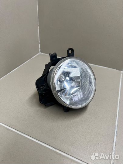 Птф передняя правая Toyota Rav4 50