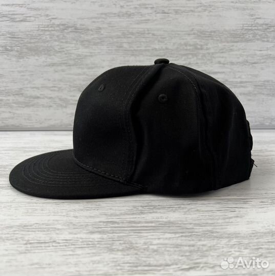 Бейсболка кепка с прямым козырьком Snapback