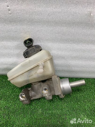 Главный тормозной цилиндр Renault Logan седан 1.6