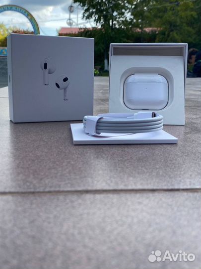 AirPods 3