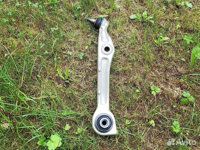 Рычаг нижний правый Mercedes W221