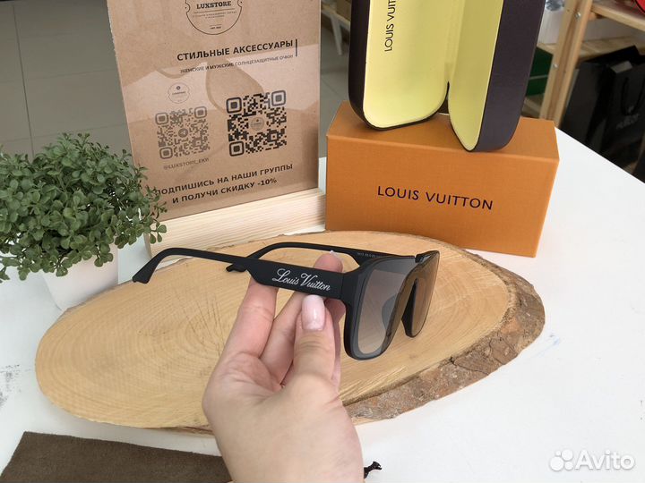 Солнечные очки мужские Louis Vuitton