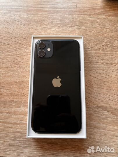 iPhone 11, 64 ГБ