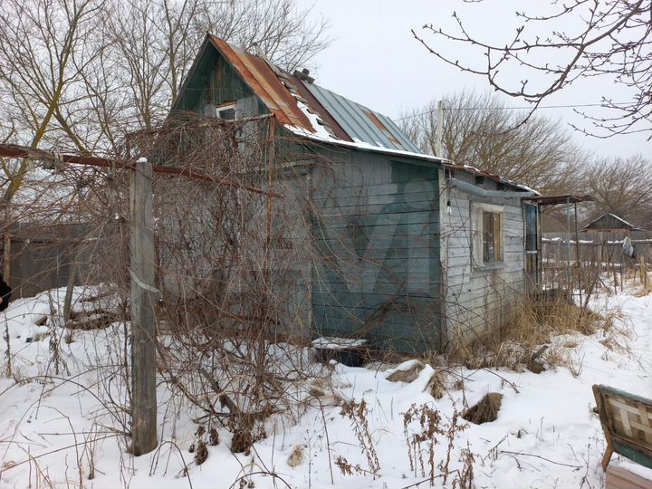 Дом 30 м² на участке 8 сот.