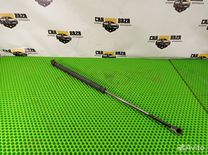 Амортизатор крышки багажника