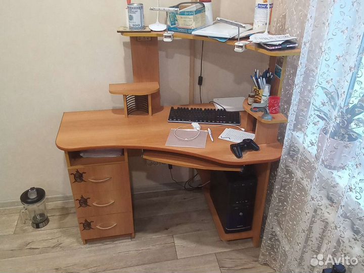 Компьютерный стол бу и кресло