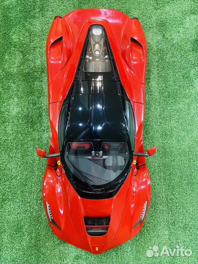 Ferrari La Ferrari 1/8