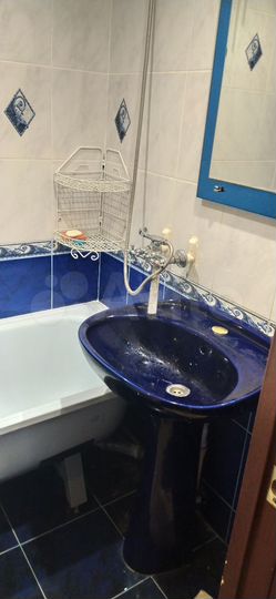 2-к. квартира, 54 м², 4/9 эт.