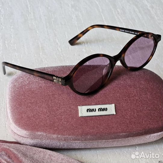 Солнцезащитные очки miu miu regard