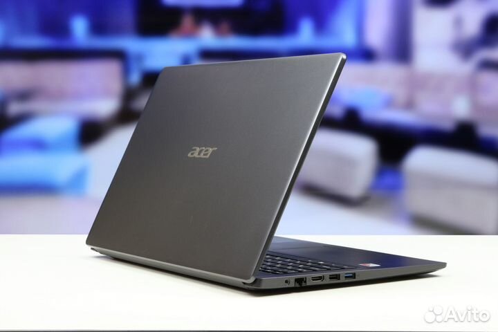 Тонкий Acer 15/4Gb/SSD/4 ядра/Win 10