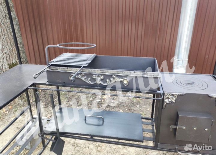 Мангал с крышей
