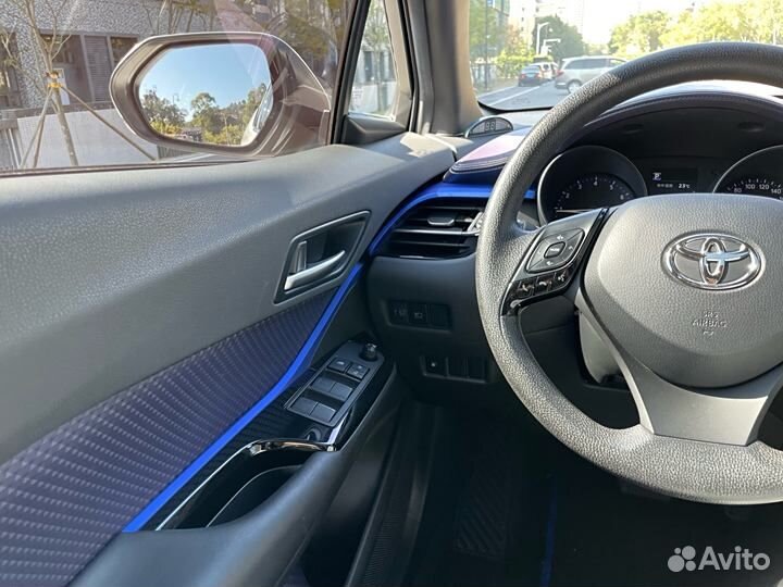 Toyota C-HR 2.0 CVT, 2021, 11 000 км