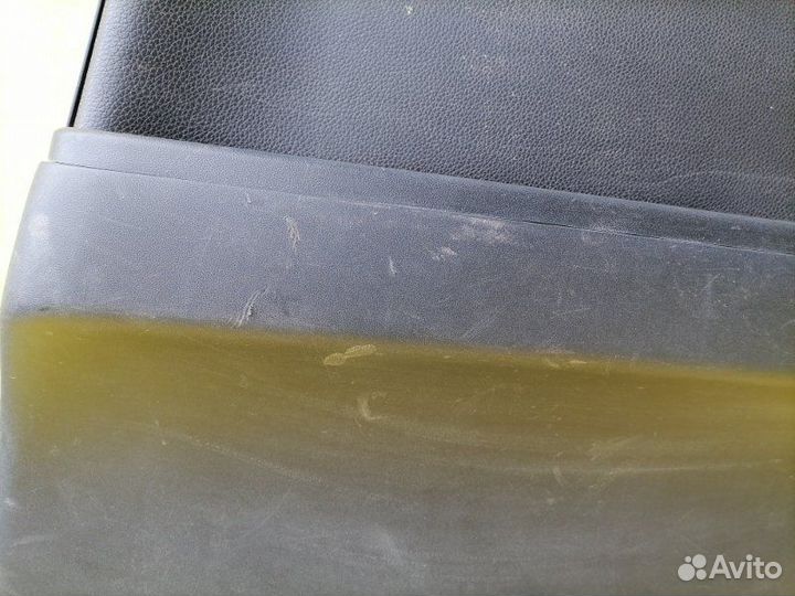 Обшивка двери задней правой Mitsubishi Galant 9