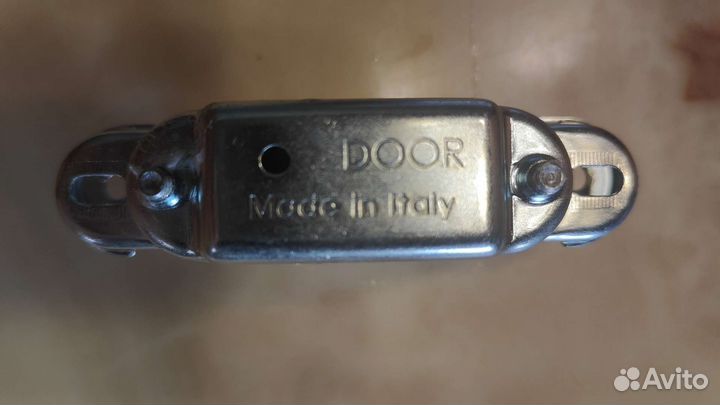 Петли для дверей