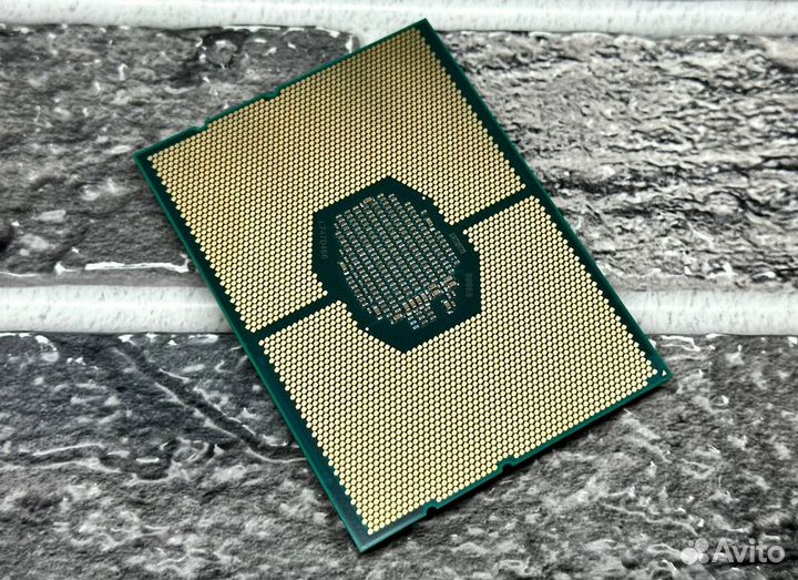 Intel Xeon Gold 6140M 2.30 GHz