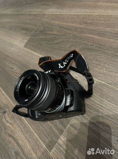 Зеркальный фотоаппарат