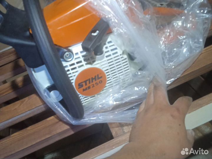 Бензопила stihl ms 250.Новая