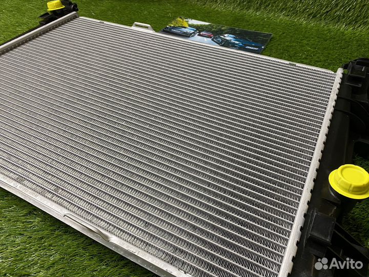 Радиатор охлаждения Mercedes W117 W176 W246 W156