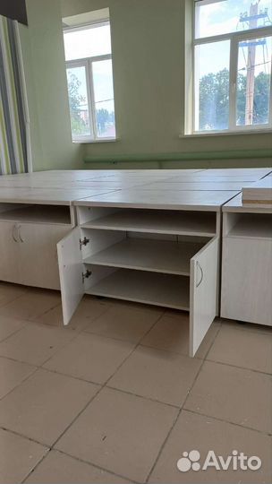 Тумба под оргтехнику