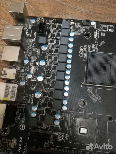 Материнская плата