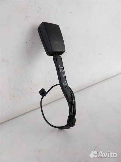 Ответная часть переднего правого ремня безоп. фол