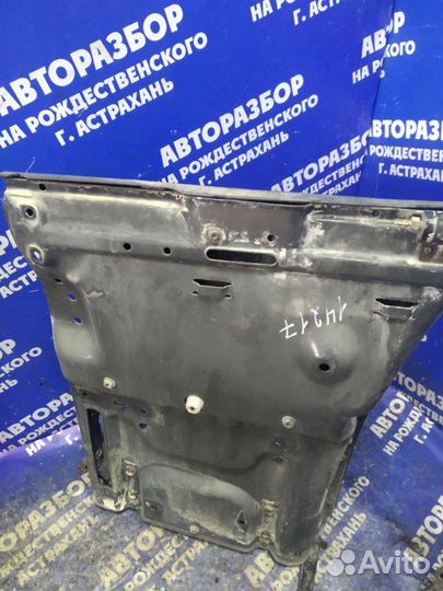 Подножка. Scania P114 Ga4X2Na 340 грузовой