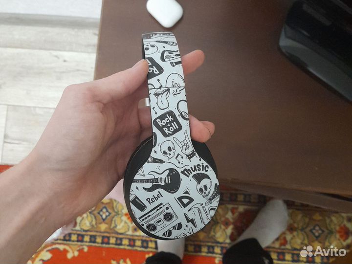 Беспроводные наушники накладные