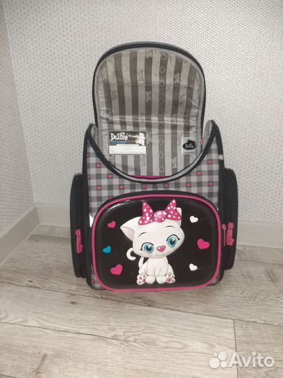 Рюкзак школьный