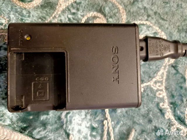 Зарядное устройство Sony