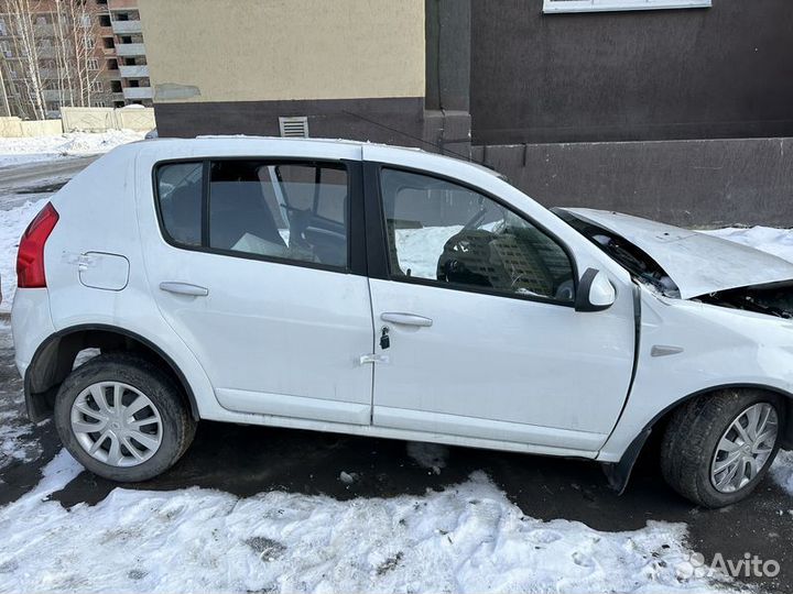 Renault Sandero l обшивка передней стойки правая