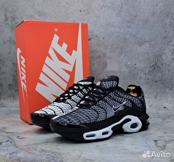 Кроссовки nike air max tn plus