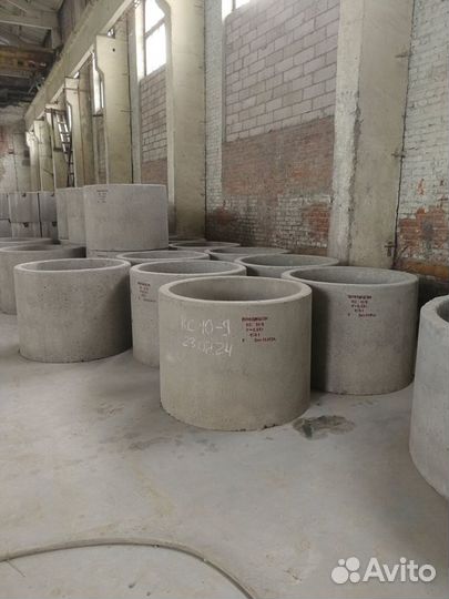 Бетонные кольца со склада