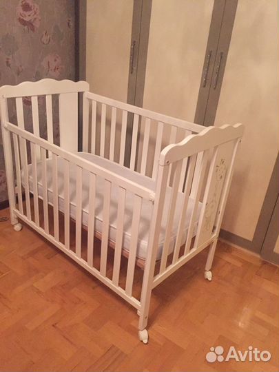 Кроватка детская испанской Фирмы Micuna белого цве