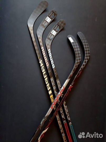 Клюшки Bauer с хоккеистом