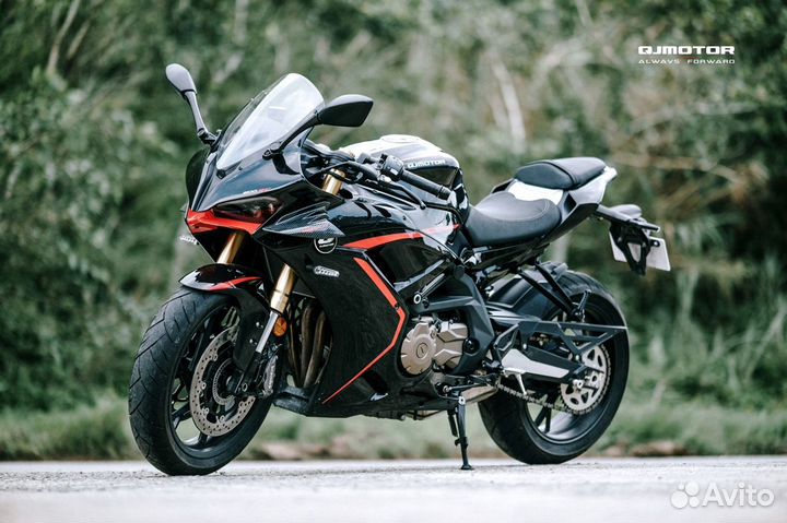 Спортбайк QJMotor SRK 600 RC