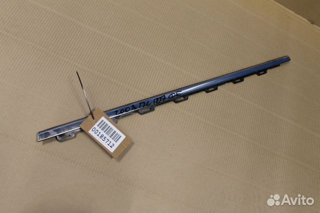 Молдинг стекла передней левой двери Peugeot 2008 2