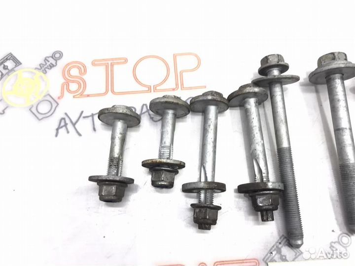 Болты задней подвески Audi Q5 (8R) 2008-2012