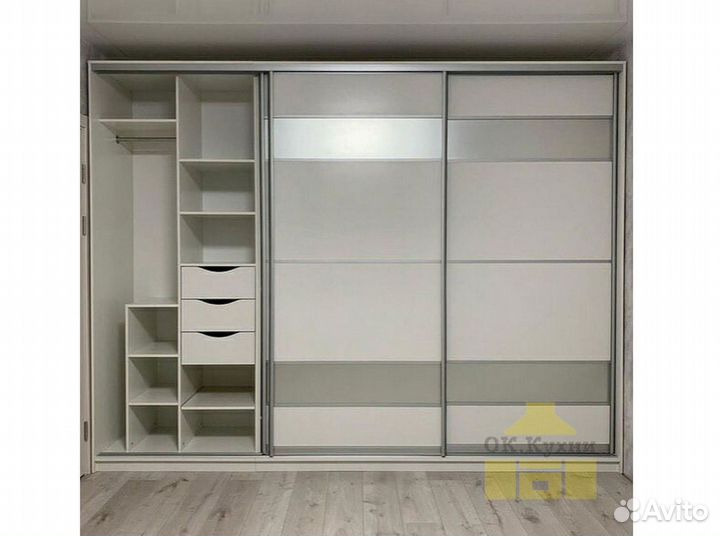 Угловой шкаф