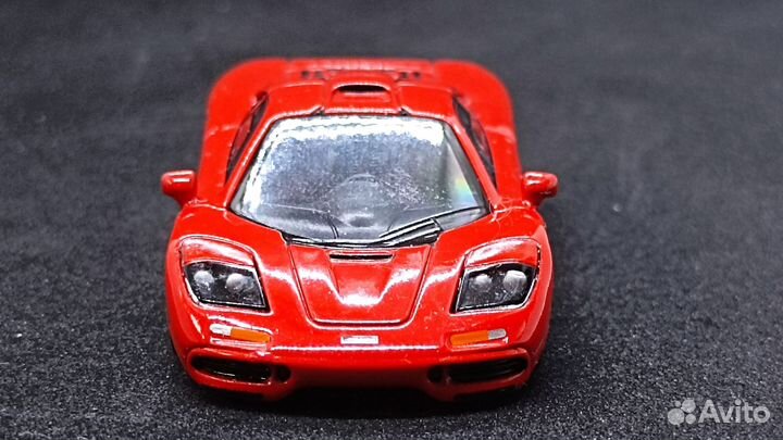 Mini gt McLaren F1 RED