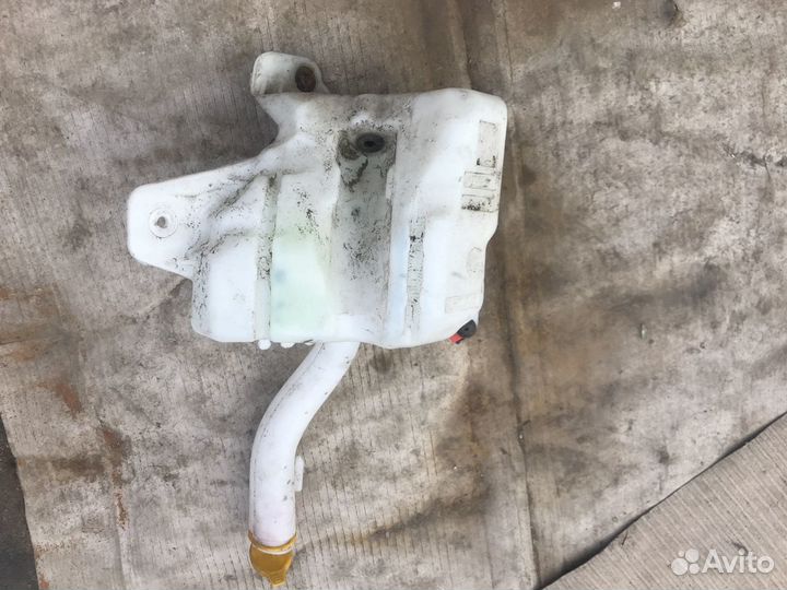 Бачок омывателя фар на опель Корса D