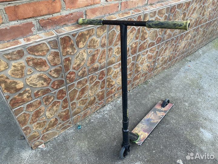 Трюковой самокат