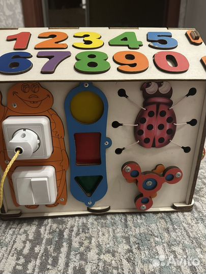 Бизиборд домик со светом