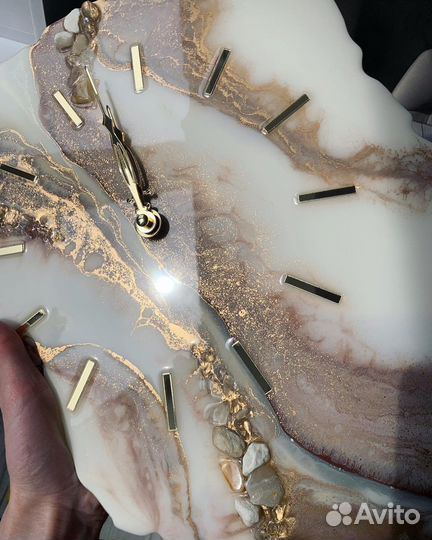 Часы ручной работы из эпоксидный смолы