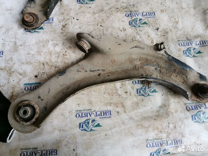 Рычаг передний Renault Megane II рестайлинг (2006—