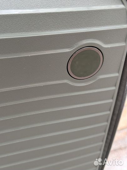 Чемодан на колесах ручная кладь s