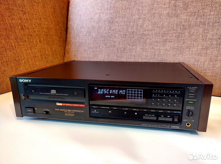 CD проигрыватель Sony CDP-557ESD