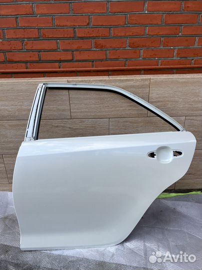 Дверь Камри 55 жемчуг левый