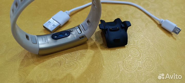 Huawei band 3 pro